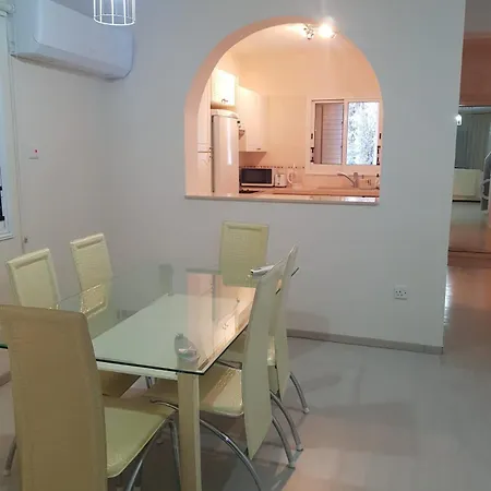 Lovely Renovated For Holiday! Apartment Paphos