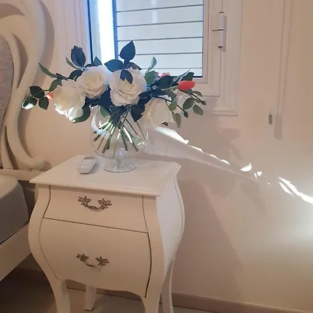 Apartment Lovely Renovated For Holiday! *